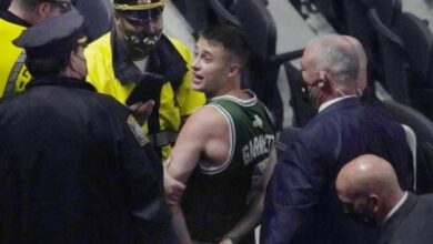 Photo of Irving’e şişe atan Boston taraftarı tutuklandı