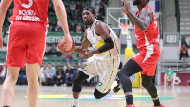 Photo of John Holland’a duygusal veda