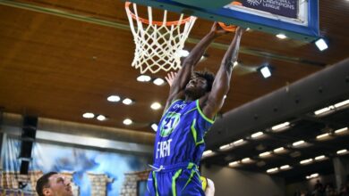 Photo of Deon Thompson’dan double-double