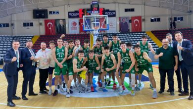 Photo of Bursasporlu gençler parkede!